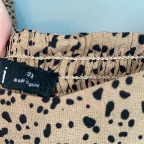 NWOT Very J Nude Dalmatian Print Polka Dot Ruffle Sleeve Top Size 3X - Picture 4 of 7
